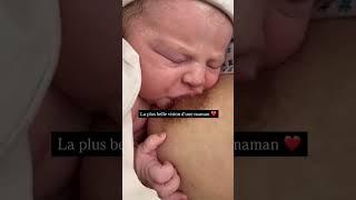 Bébé qui tête ️️