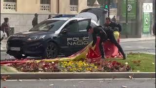 La bandera de España no resiste a las fuertes rachas de viento registradas en Albacete