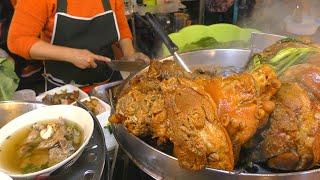 Chinese Street Food in Bangkok. Best Street Food Stalls in Yaowarat Road, Thailand