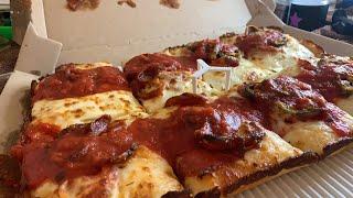Detroit style pizza Mukbang