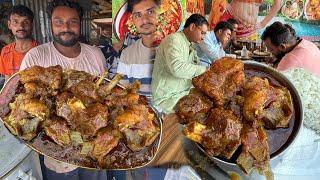 सुबह 3 बजे से बनाना शुरु करते है और 6 बजे से लोग नस्ता में Mutton खाने आते हैं लोग| Soni Hotel में