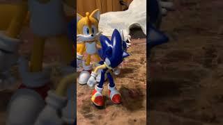 BRO THROW SONIC TO KUNCKLES #sonicthehedgehog #sonic #play #toys #figures #sonicandtails