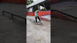 Front side board slide #skateforfun #skateboardingtrick #shorts #raw #skateboarding