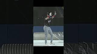 Robin Ventura Impersonates Mike Piazza! - June 11, 2000