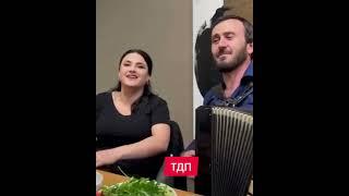 Даргинская песня под гармошку. Джамиля и ее голос потрясают всех поклонников #жизнь #music