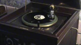 Edison Early A-250 Phonograph Playing "Button Up Your Overcoat"