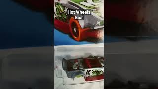 Новая модель hot wheels без колес. В добавок оплавлен пластик. Заводской брак.