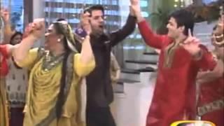 Barun Sobti and Sanaya Irani off screen masti...TS gift on 2nd Anniversary