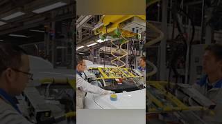 How a Car Windshield is Installed? #assembly #factory