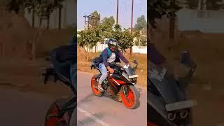 check the leene and stoppie #raider #youtubeshorts #ktm #rc200 #stoppie #leena #shorts