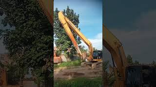 Long Boom Excavator