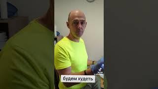 Будем худеть: Готовим салат на обед.