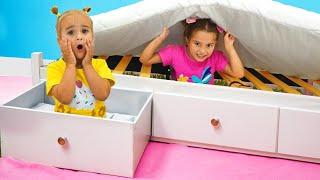 Alice and Deya play Hide and Seek with Auntie