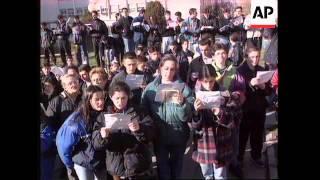 SERBIA: KOSOVO: POLICE BREAK UP ALBANIAN STUDENTS DEMONSTRATION