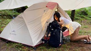 Solo Girl Camping in Heavy Rain and Thunderstorms - ASMR - Survival Camping - Cooking - Relaxing