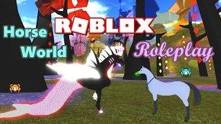 ROBLOX HORSE WORLD Aqua Horse ROLEPLAY! Made FRIENDS with a Lost PONY - Little Sister Huntrys