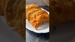 Saftige Chebureki, Teitaschen mit Fleisch