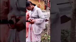 宮女被刺肚子