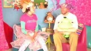 Gorgeous Tiny Chicken Machine Show (Episode 1)