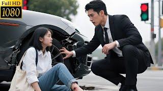 Poor girl was bumped hurt by theCEO,but the CEO fell in love with herat first and pursued her madly
