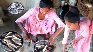 दोस्तों आज मैंने बनाई देसी नहर की मछली साथ में मक्का की रोटी Laxmi Official Cooking