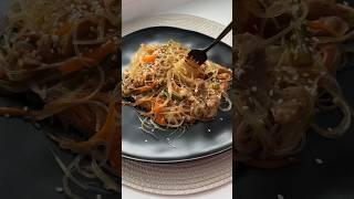 Фунчоза со свининой и овощами  рецепт в комментариях