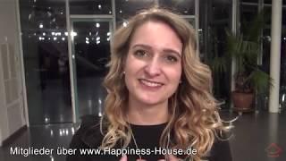 Mitglieder erzählen über ihr Glück bei Happiness House sein zu können