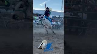 Burrita de Galeana vs. Furadan de TJs Ranch #jineteodetoro #caballos #rodeo #jinete #banda