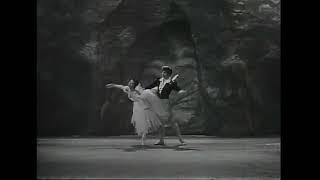 Rudolf Nureyev & Margot Fonteyn Pas de Deux in ballet GISELLE - ACT 2, 1962 performance