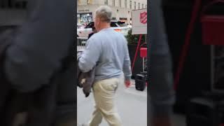 Another dance on 5th Avenue. Еще один танец на 5-й Авеню