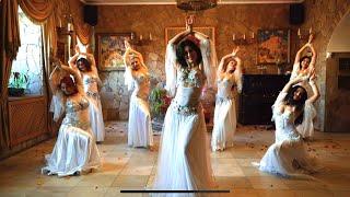 Zeina - elegant vintage bellydance