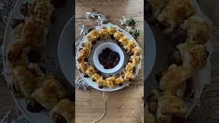 Pigs in Blankets Puff Pastry Wreath - Christmas recipes tasty easy ideas - pigs in blankets recipe