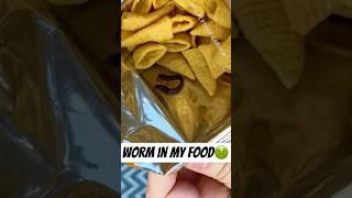 Worm vs Venus Flytrap