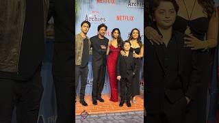 #shahrukhkhan with Family At Daughter First Movie Netflix The Archies #aryankhan #suhanakhan