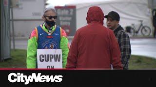 Canada Post strike enters second week