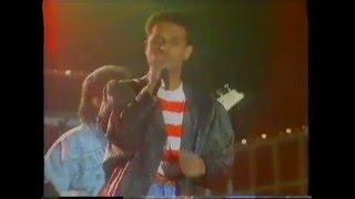 Jupitars - Yaro Yehi Dosthi Hay - Ali Azmat - Music 89 PTV