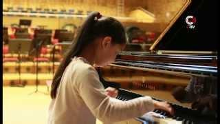 CRTV.NL: Piano talent Serena Wang