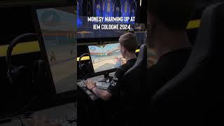 m0nesy warming up at IEM Cologne