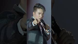 Màn live đẳng cấp xuyên thẳng vào tim của Đàm Vĩnh Hưng khi hát Đừng hỏi anh như thế