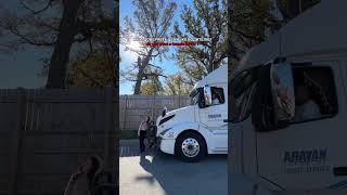 @asikon.america No one was injured #truckdriver #truckdaily #trucklife #truckergirl #usatruckdrivers