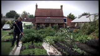 NO DIG ABUNDANCE, a weedy field becomes garden in 9 months, using mulches only