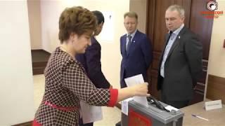В рядах почетных граждан пополнение (депутаты проголосовали за кандидатуру Людмилы Одинцовой)