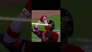 Braves fans show your love