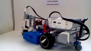 Lego Mindstorms cleaner robot v1