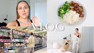 VLOG - Grocery Shop With Me, Honey Garlic Chicken Recipe & Everyday Solo Living