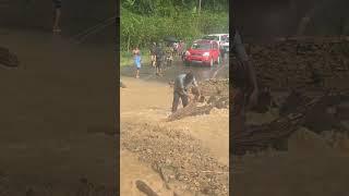 Landslide Roadblock at Henganofi (6/14)