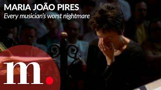 Maria João Pires experiencing every musician's worst nightmare during a lunch-concert