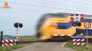 DUTCH RAILROAD CROSSING - Nieuwendijk - Zwolle