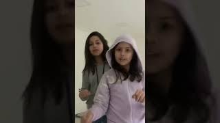 Eu e minha prima dançando