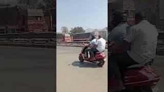 Vasai road heavy traffic jaam truck# viral #short #videos 